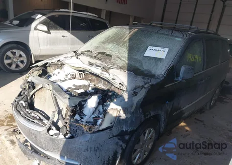 2015 Chrysler Town & Country Touring from USA, damaged, VIN 2C4RC1BG5FR706572